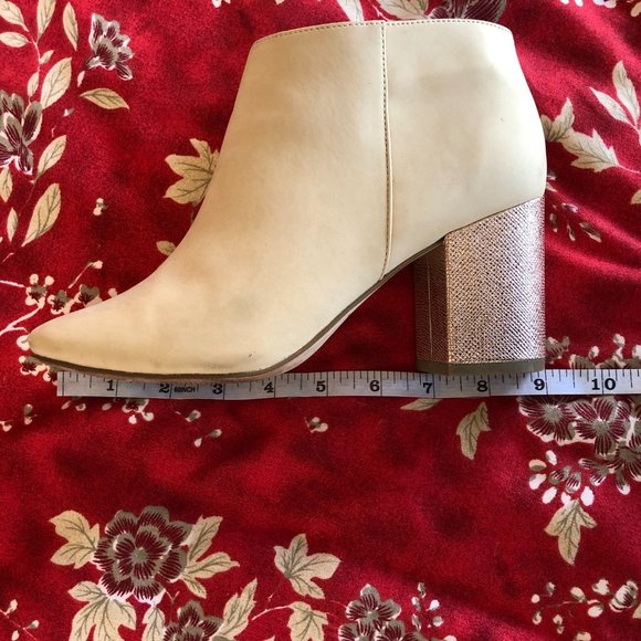 Whimsical Katy Perry “Corra” Nude Block Heel Boots 7 - Picture 8 of 16